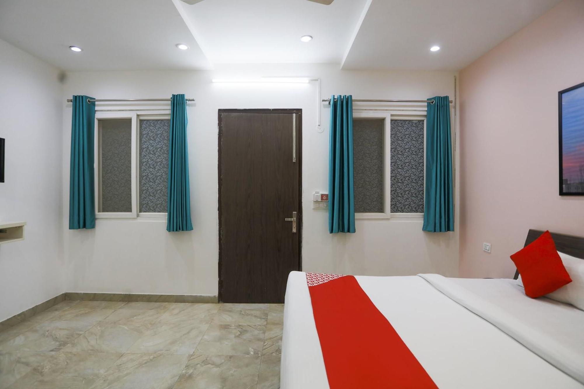Hotel O Jsb Hotel Faridabad Extérieur photo