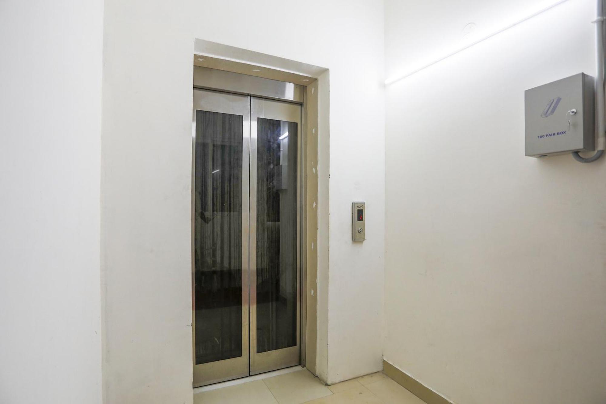 Hotel O Jsb Hotel Faridabad Extérieur photo